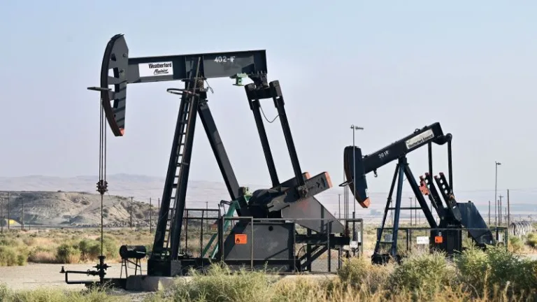 Oil and Gas Prices are Climbing again as Supply Risks