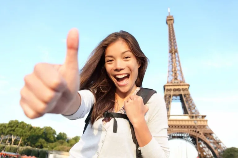 12 Best Budget Travel Hacks