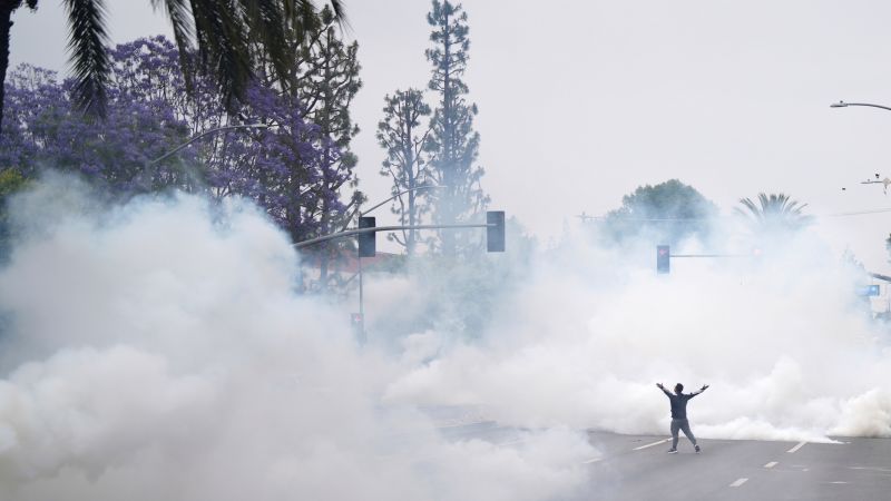Trump deploys National Guard after second day of Los Angeles